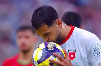 ولي العهد يتوج نجم النشامى علوان