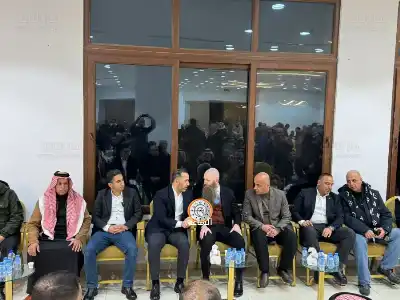 السفير الأميركي يعزي عشيرة الخلايلة في