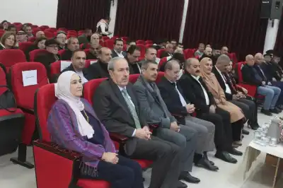 المصري يرعى احتفال اضاءة شجرة الميلاد