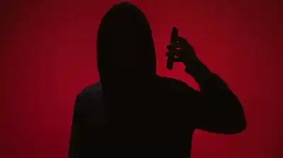 أطفال يسرقون أكبر سوق هواتف بالجزائر