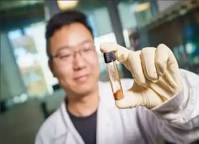 سائل ذكي ينهي عصر انفجار البطاريات: