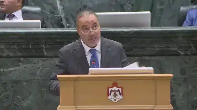 وزير المالية الشبلي: أنباء سارة للموظفين