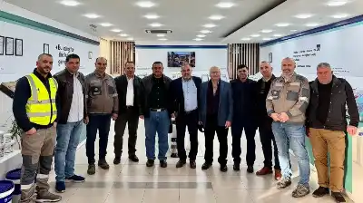 وفد رسمي سوري يزور مصنع إسمنت