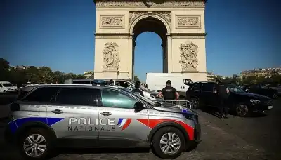 ياقوت وذهب ودراجة نارية.. تفاصيل عملية