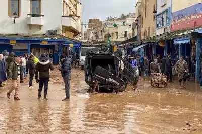 فيضانات مفاجئة تغرق أحياء بمدينة سلا