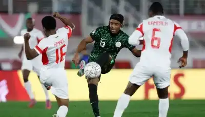 برباعية نظيفة.. نيجيريا تسحق موزمبيق وتصعد