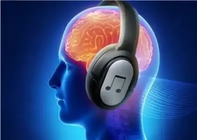 خطر صامت في أذنيك.. كيف تسبب