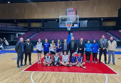 عمان الأهلية تتصدر البطولة الودية لكرة