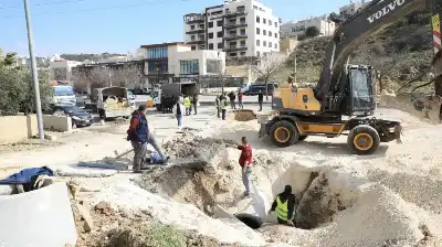 أمانة عمان تواصل صيانة نفق الأمير