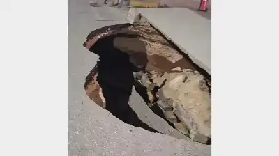 بلدية إربد تعيد فتح شارع تعرض