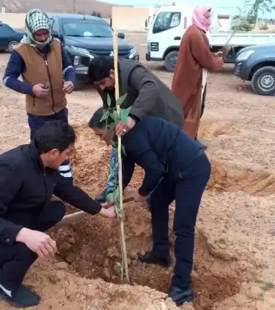 الشرفات يشارك في فعاليات حملة التشجير