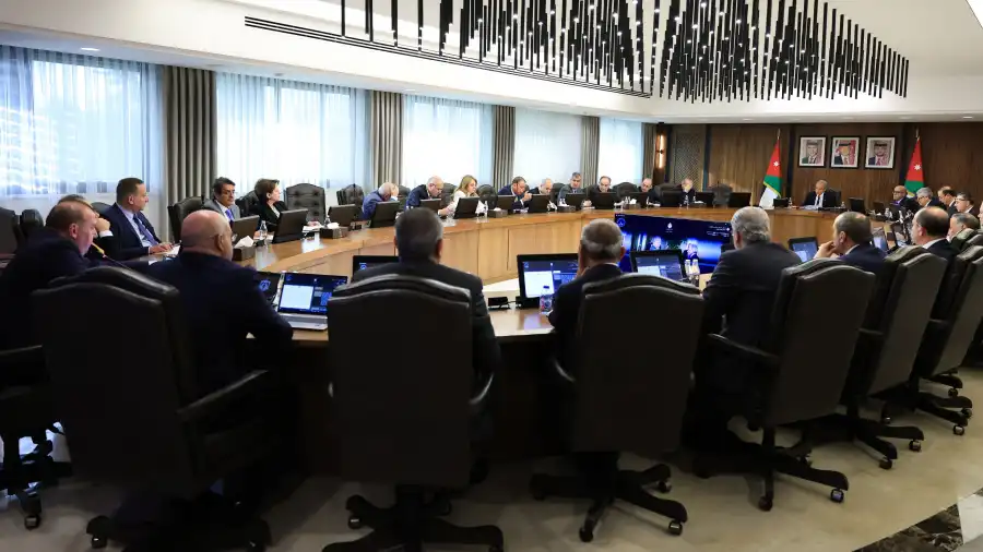 مدار الساعة,أخبار الأردن,اخبار الاردن,الدكتور جعفر حسان,رئيس الوزراء,هيئة تنظيم النقل البري,دائرة الشؤون الفلسطينية,دائرة الأراضي والمساحة,المؤسسة العامة للإسكان والتطوير الحضري,أمانة عمان الكبرى,الملكية الأردنية,المؤسسة العامة للإسكان,مجلس الأعيان,حماية الأسرة,خزينة الدولة,محكمة التمييز,المحكمة الإدارية العليا,المجلس القضائي,التنمية المستدامة,المحكمة الدستورية