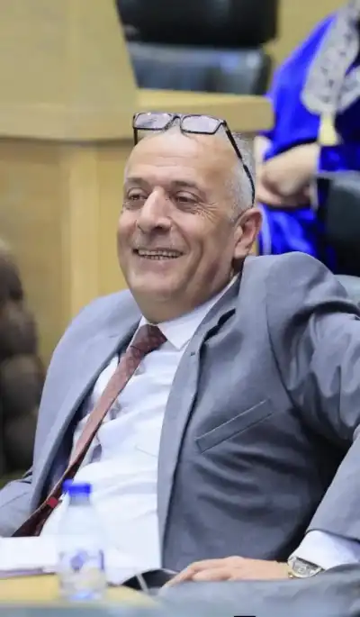 النائب محمد بني ملحم يجري عملية