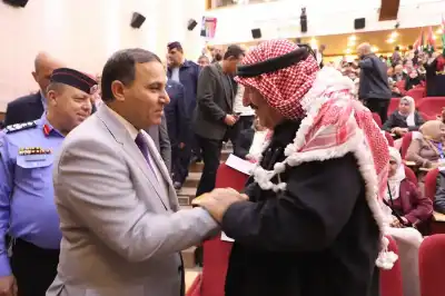 جامعة الزرقاء تشارك احتفال المحافظة بعيد