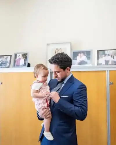 صورة ولي العهد والأميرة ايمان في