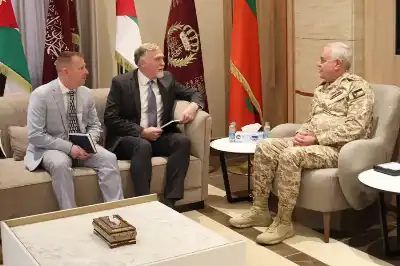 اللواء الحنيطي يستقبل وفدا من معهد