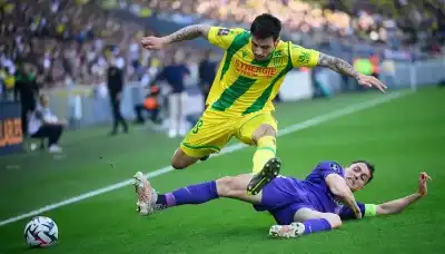 الخوف من الطيارة يجبر لاعبا على