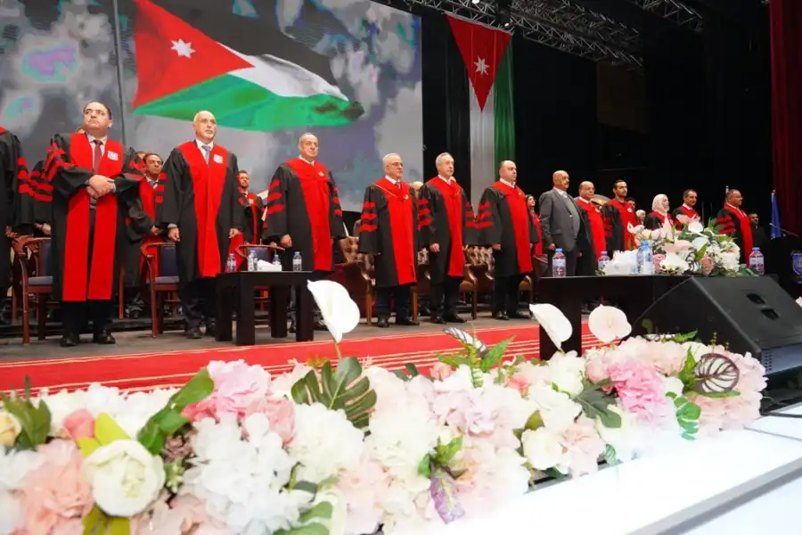 مدار الساعة,أخبار الجامعات الأردنية,ولي العهد,الأمير الحسين بن عبد الله الثاني,الملك عبد الله الثاني,جامعة عمان الأهلية