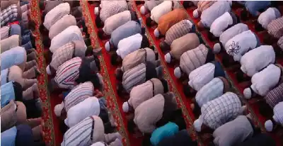 هل يبطل تشديد الميم في آمين