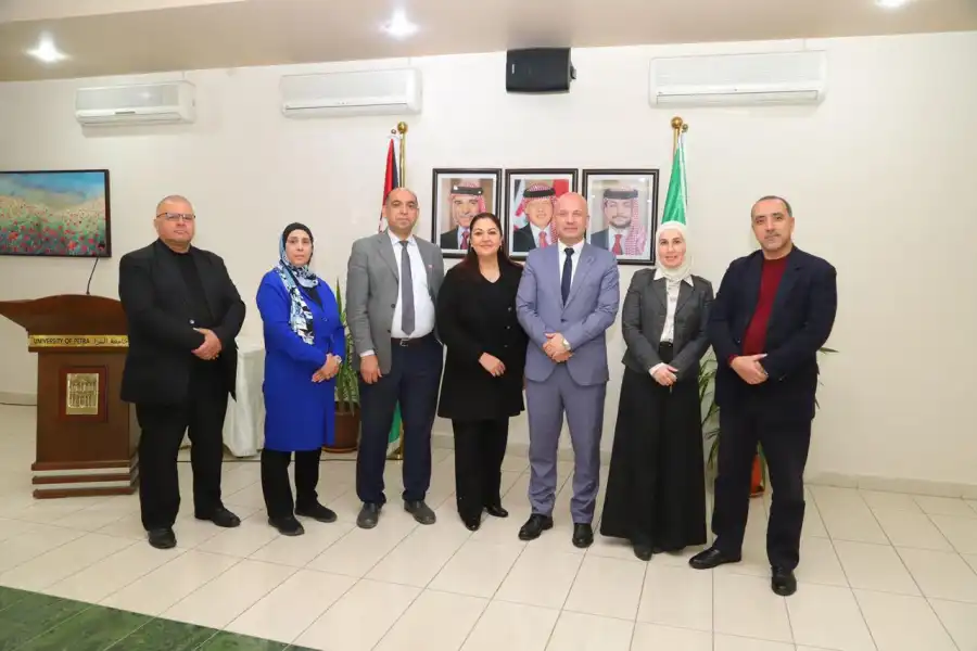 مدار الساعة,أخبار الجامعات الأردنية,جامعة البترا