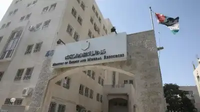 وزير الطاقة: مخزون المشتقات النفطية والغاز