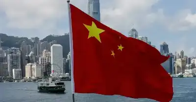 الصين تعلق حجوزات النقل البحري من