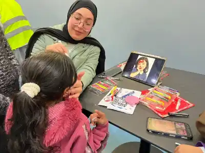 الشرق الأوسط تقيم إفطارا رمضانيا لأطفال