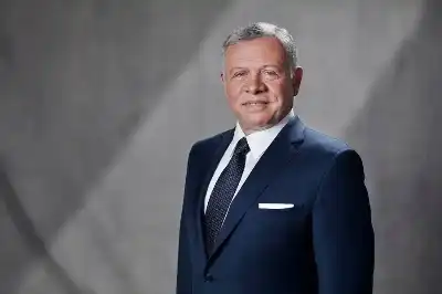 الملك ورئيس دولة الإمارات يبحثان هاتفيا