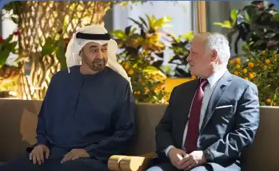 من المطار إلى القصر.. استقبال الملك