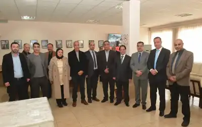 أسرة جامعة البترا تتبادل التهاني بمناسبة