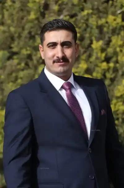 لورنس الحويان.. مبارك الخطوبة