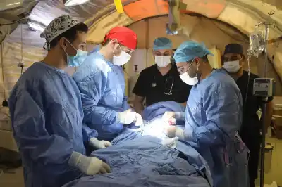 المستشفى الميداني الأردني جنوب غزة٩ يجري