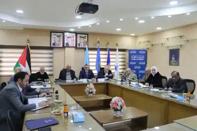 شركة الزرقاء للتعليم والاستثمار تعقد اجتماع