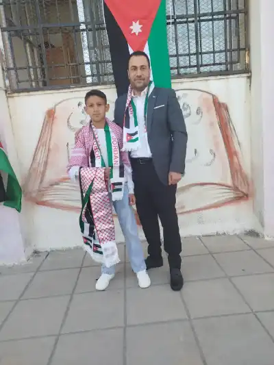 بمناسبة يوم العلم.. الطالب عبد الله