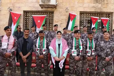 الغذاء والدواء تحتفي بيوم العلم الأردني