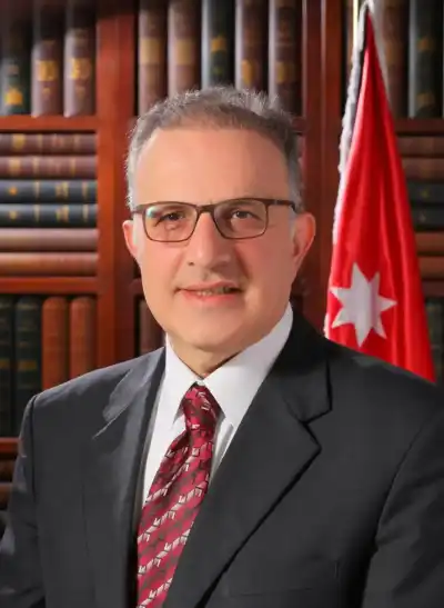 القضاة يحسم الجدل العالمي في تجميل