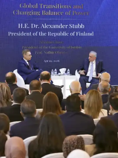 الرئيس الفنلندي يتحدث من الجامعة الأردنية