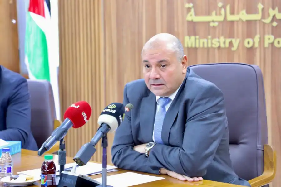 مدار الساعة,أخبار الأحزاب الأردنية,وزير الشؤون السياسية والبرلمانية,عبد المنعم العودات,الملك عبدالله الثاني بن الحسين