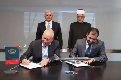 وزيرا النقل والاوقاف يرعيان توقيع اتفاقية