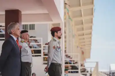 أيها الرجال.. هكذا خاطبهم ولي العهد