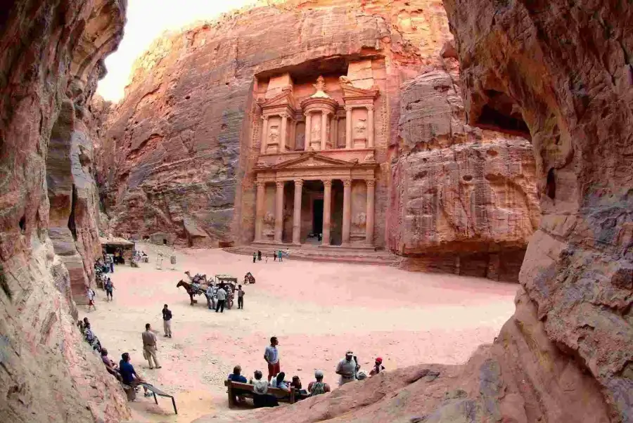 مدار الساعة,أخبار الأردن,اخبار الاردن,أخبار السياحة في الأردن,وزارة السياحة والآثار,وزارة السياحة,عيد العمال