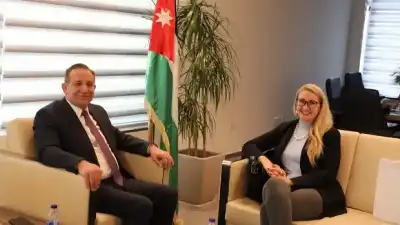 وزير الزراعة يبحث مع السفيرة التشيكية