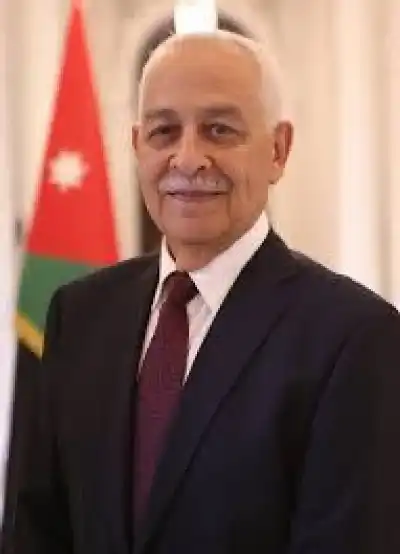 العيسوي ينقل تمنيات الملك وولي العهد