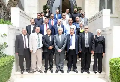 العيسوي يلتقي وفدا من أبناء عشيرة
