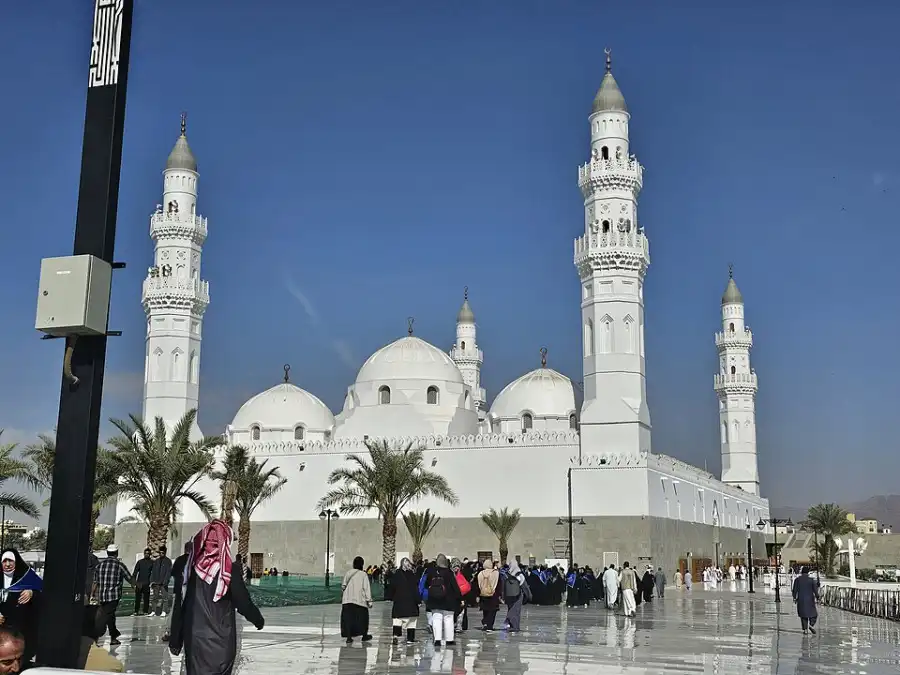 مدار الساعة,شؤون دينية