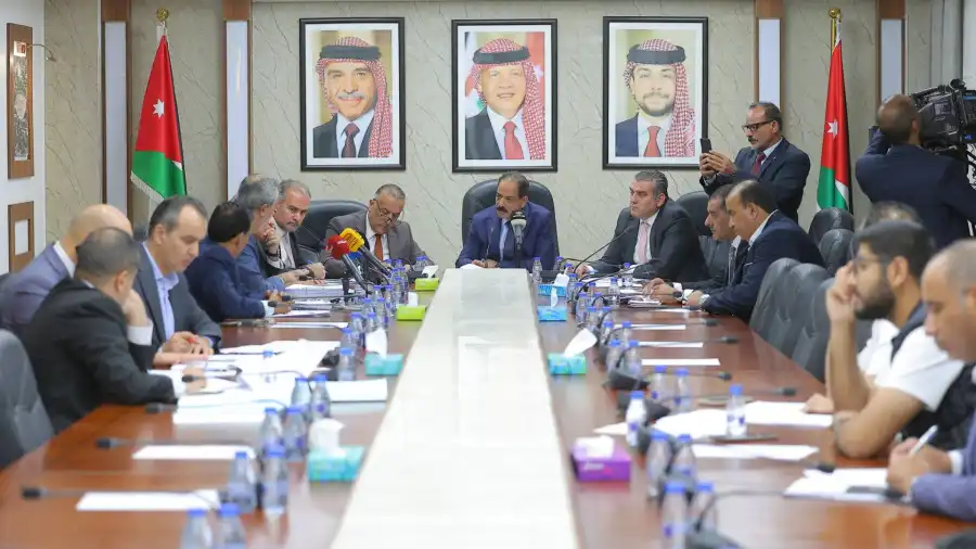 مدار الساعة,أخبار مجلس النواب الأردني,وزير الدولة للشؤون القانونية,فياض القضاة,دائرة الأراضي والمساحة