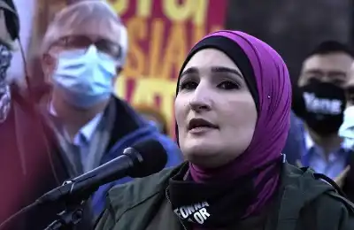 تل أبيب تمنع دخول مستشارة زهران