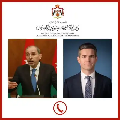 الصفدي يتلقى اتصالا من نظيره الهولندي