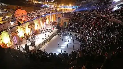 مهرجان جرش للثقافة والفنون يوقد شعلة