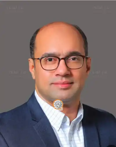 الدكتور أحمد قطوم.. مبارك الترقية الأكاديمية